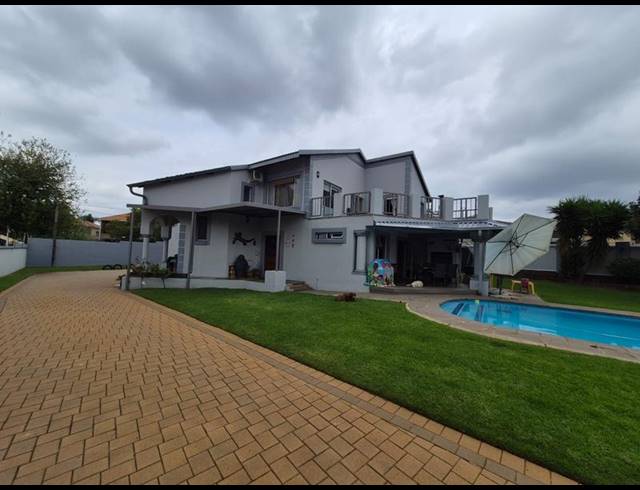 4 BEDROOM HOUSE FOR SALE IN HIGHVELD
